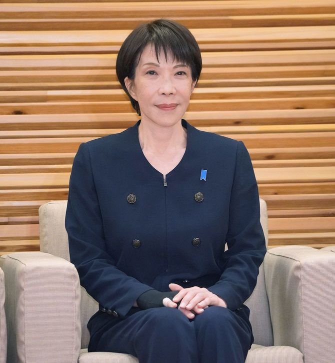 閣議に臨む高市早苗首相＝2026年2月13日、首相官邸