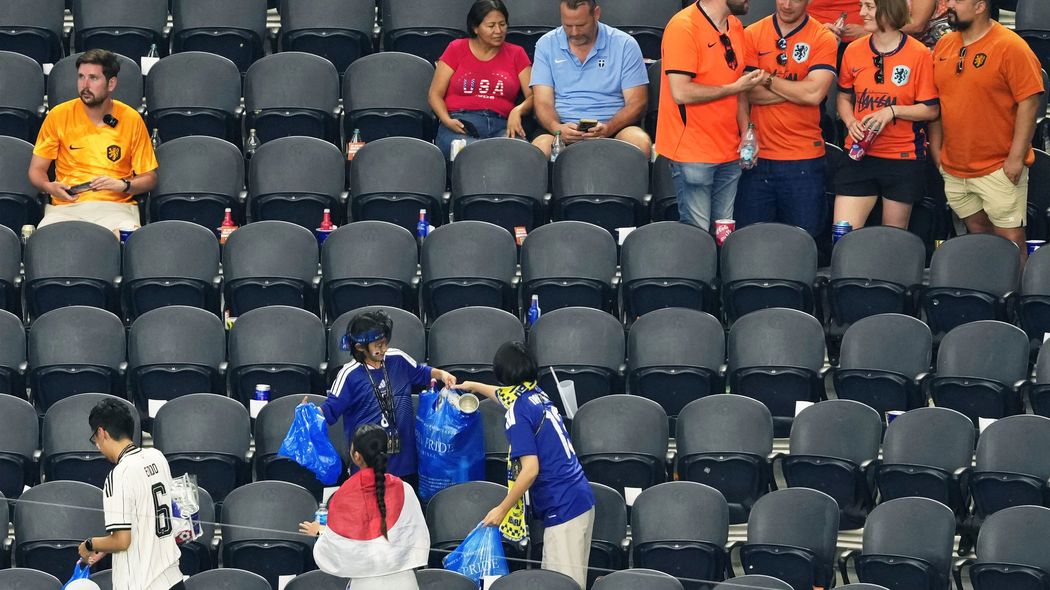 正直､素直に喜べない…W杯での｢日本人サポーターによるゴミ拾い｣がいまだに世界から称賛される背景