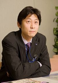 <strong>ミズノ アジア・オセアニア部スポーツ販売課課長 田谷 潔</strong>●入社後、英語を話すことに興味を持ち、外国人の集まるパブに通いつめる。国内営業部を経て2002年7月から現在の部署に異動し、英語の勉強を本格的に始める。