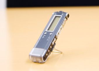 他人との会話をこっそり録音するのは合法か