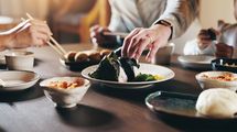 鮭でも梅でもない…全国5万人データが示す｢食卓の常識｣激変ぶりを示すおにぎりから消えた黒いモノ