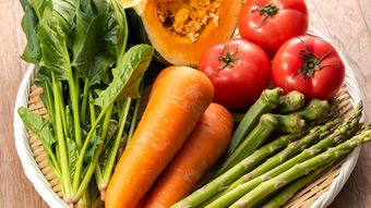 最初に食べるべきは｢野菜｣ではない…糖尿病専門医が力説する｢血糖値の急上昇を抑える食べ順｣の真実