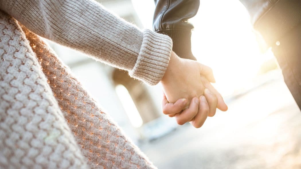 年収1200万円､貯金3000万円の40代エリート独身女性が"自称俳優のヒモ男"にお金を使ってしまったワケ  結婚後に豹変…ユニクロは着ない､スタバはグランデ､発泡酒は飲まない