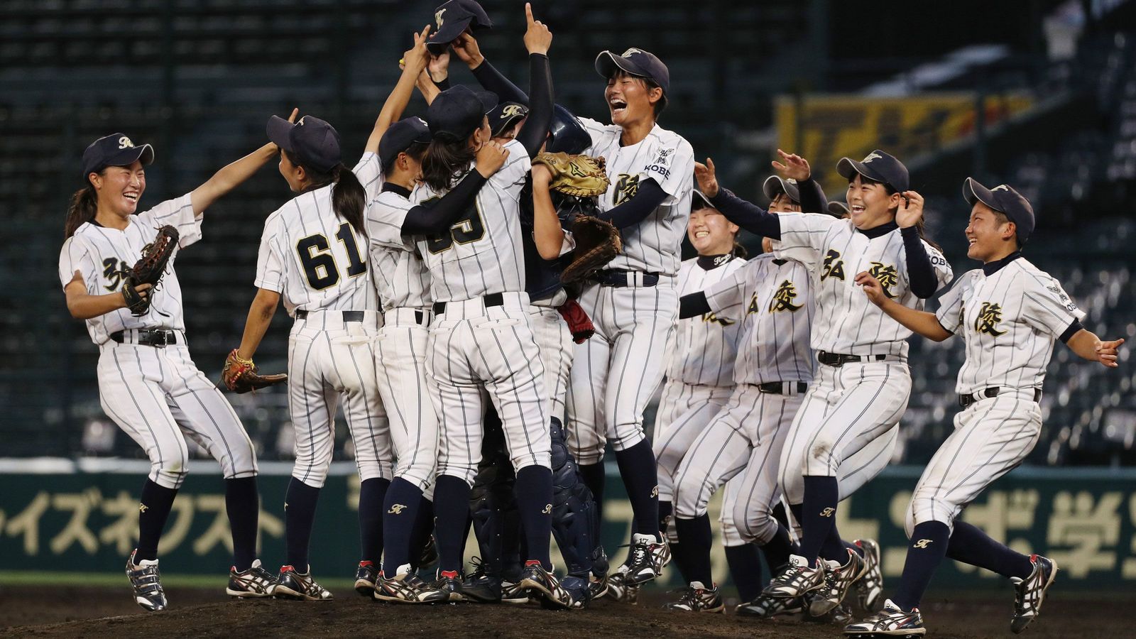 ｢女性という理由だけで甲子園に出られない｣なぜ高野連は女子野球を頑なに認めないのか 決勝戦だけはついに実施されたが…