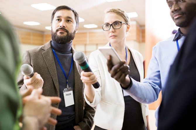 ジャーナリストのインタビュー