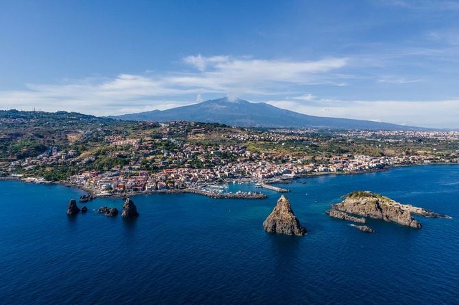 イタリア、シチリア島のエトナ火山