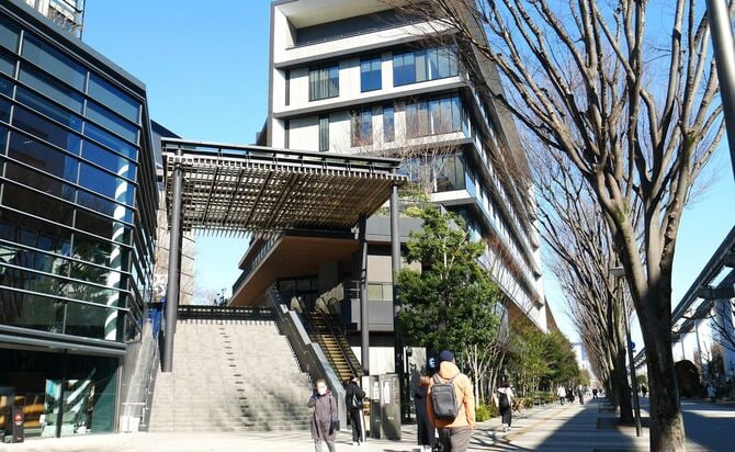 GREEN SPRINGSの玄関口