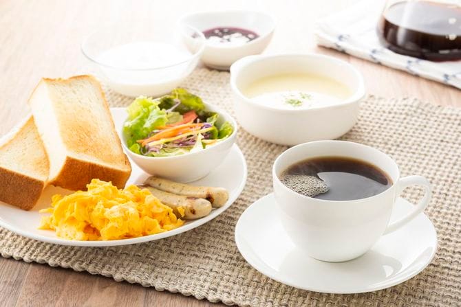 コーヒーの朝食