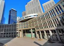 えっ、住民投票、総選挙!? 都政も国政も小池都知事を中心に回っている