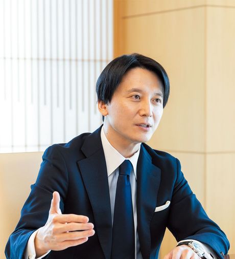 鈴木康之（すずき・みちのぶ） ヌビーン・ジャパン株式会社　代表取締役社長 シニア・マネージング・ディレクター 2018年、ヌビーン・ジャパンの代表取締役に就任。経営全般に加え、マーケティングおよび商品企画を指揮。