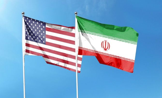 アメリカとイランの国旗
