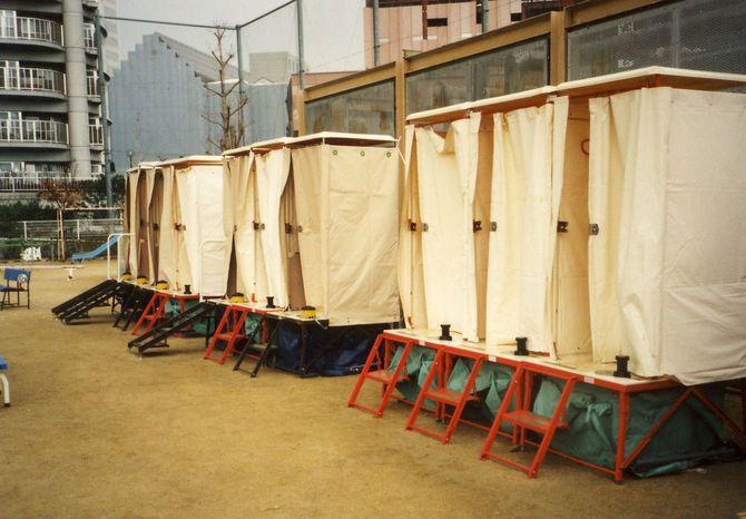 組み立て式仮設トイレ