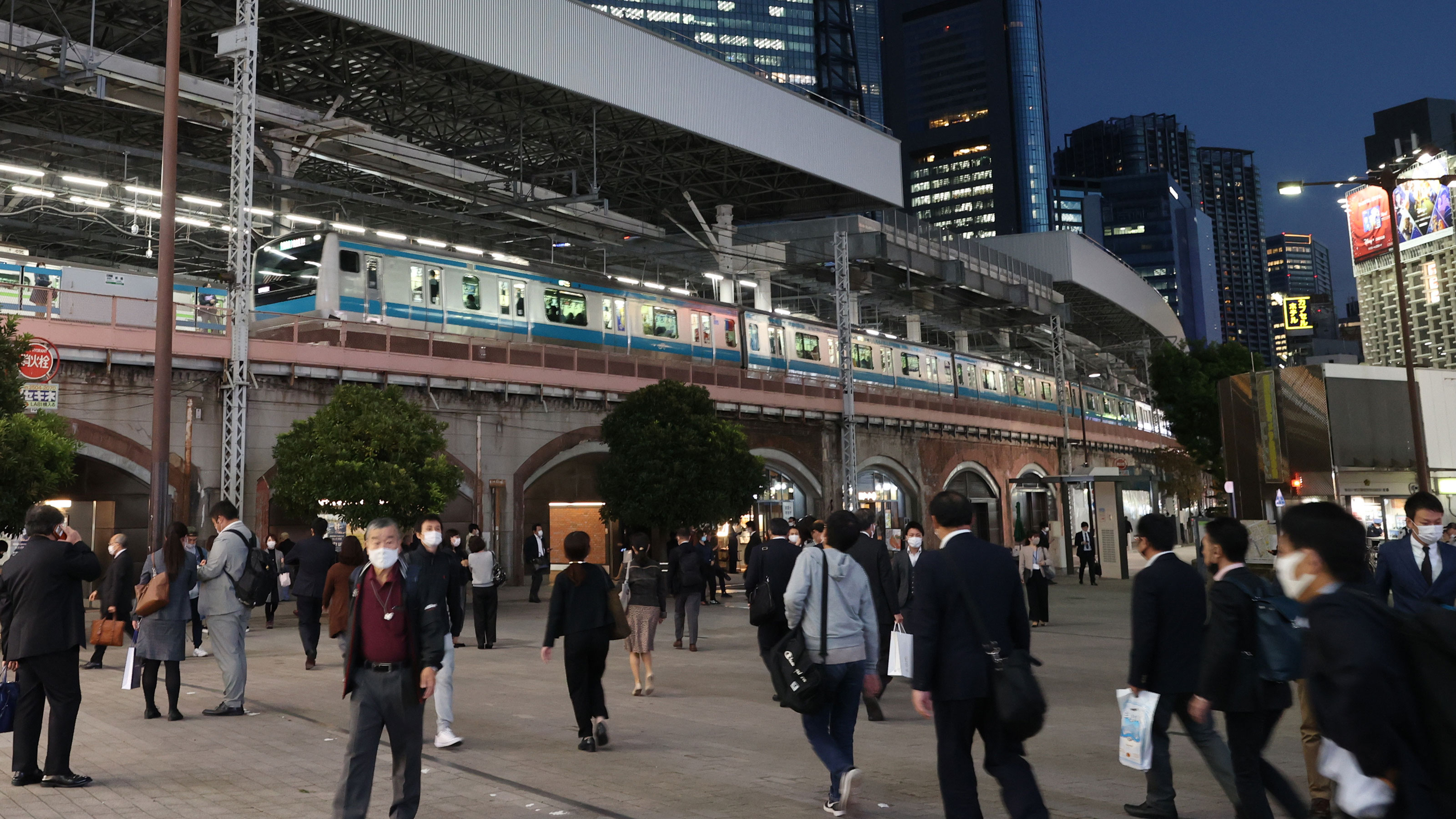 東京がやるべきことは 終電繰り上げ よりも 公共交通の24時間化 である 世界の大都市では終夜運行が常識 President Online プレジデントオンライン