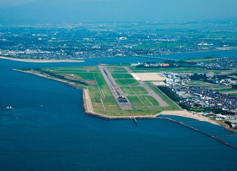 迷走50年、日本の空港「非効率の極み」