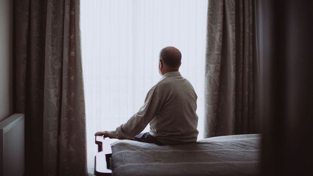 子供や孫の存在は幸福につながらない…一人暮らしのシニア男性の幸せを左右する"唯一の存在"【2022下半期BEST5】 独身だと既婚男性より死亡リスクは2～3倍高くなる