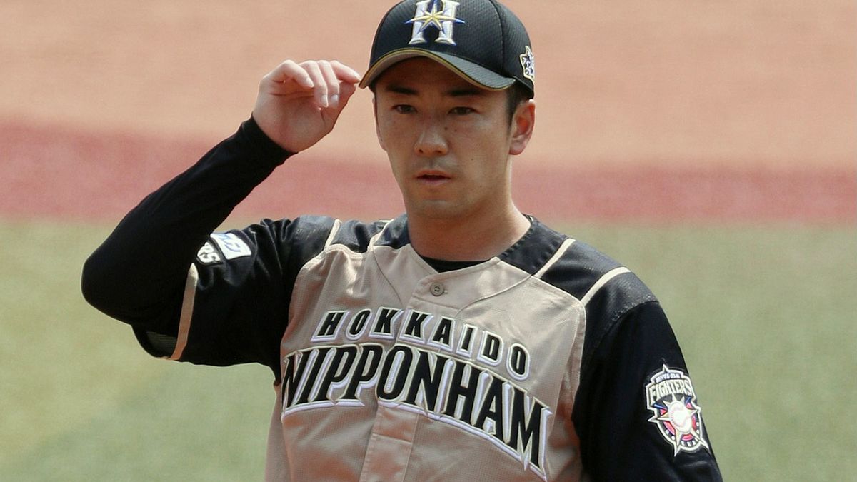 現役引退 斎藤佑樹投手 直筆サイン球団公式色紙 北海道日本ハム