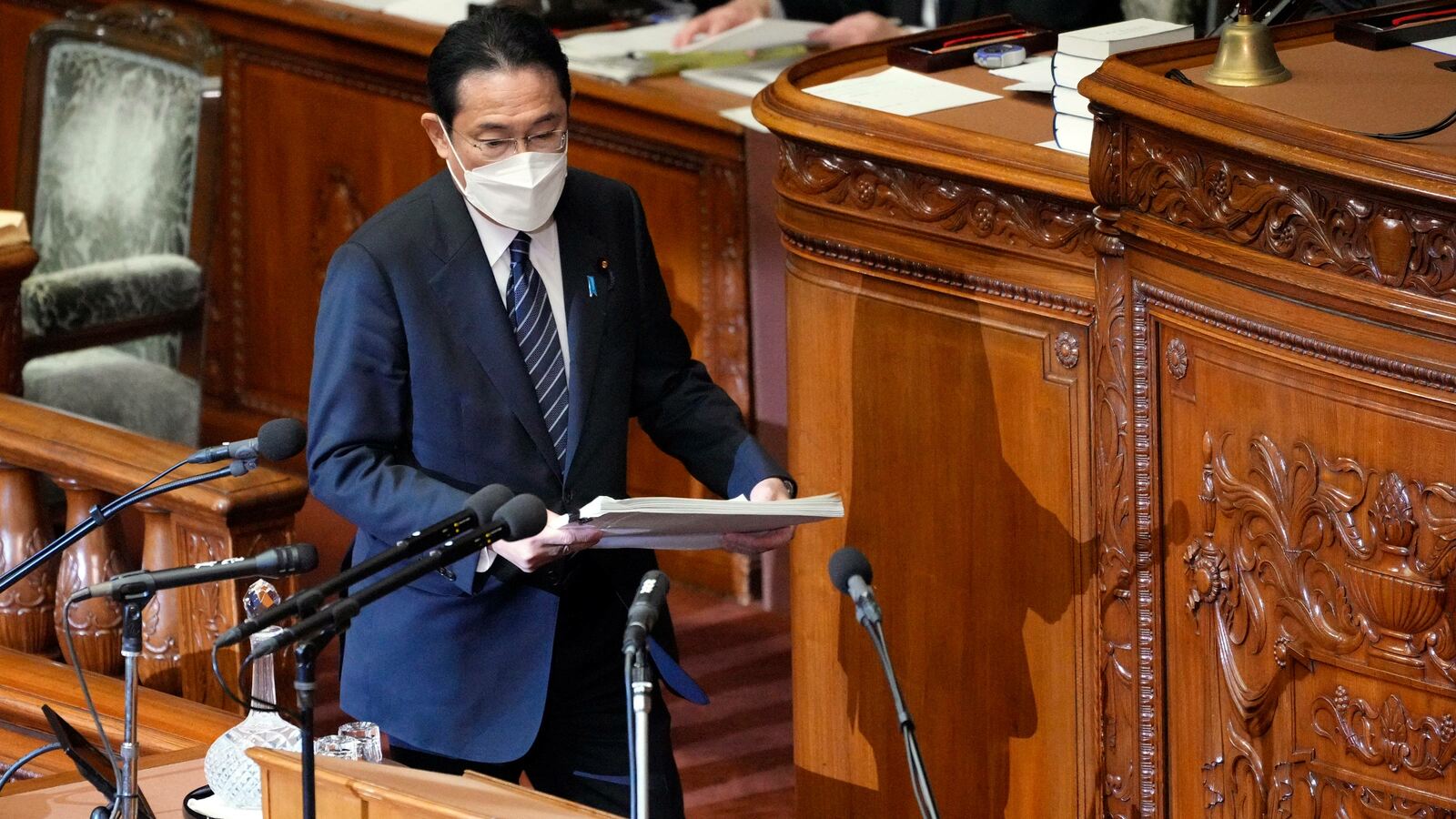 ｢目先の世論には逆らえない｣岸田政権がコロナ規制に突っ走る“悲劇的な結末” 投資家の支持離れで経済は大打撃…