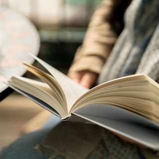 本を読んでも頭は良くならない 書店員が30年かけて気付いた 読書の本当の価値 本を読まない人生を想像してみよう President Online プレジデントオンライン