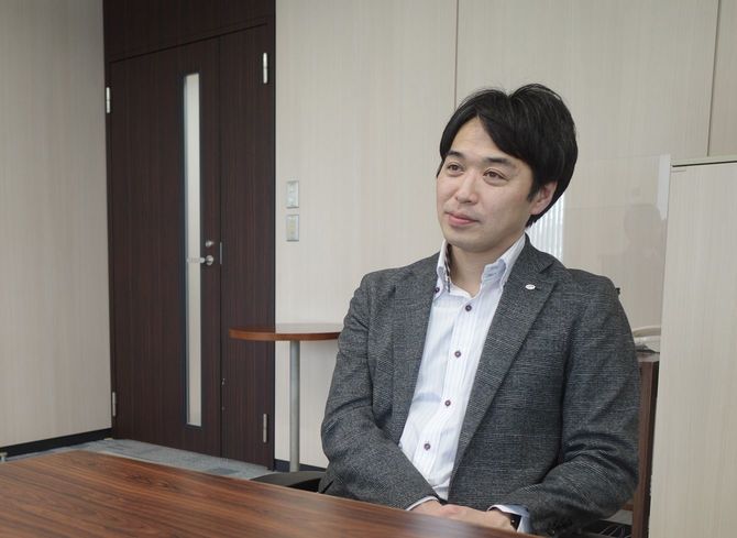 商品企画部次長 兼 ビスケット課長 兼 キャンディ課長 板橋和範さん