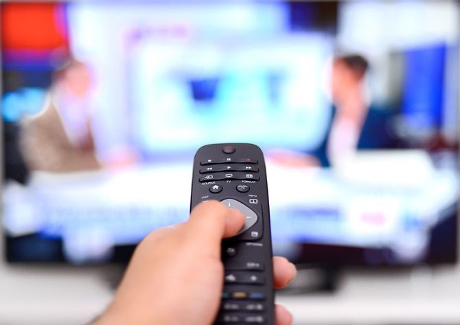 ニュースをテレビで観戦