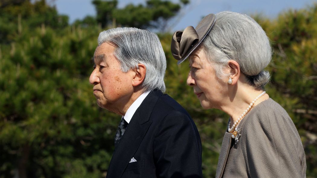 ｢石ぐらい投げられてもいい｣歴代天皇として初めて戦地･沖縄を訪問した上皇陛下の覚悟 メディアは｢反省がない｣というが…