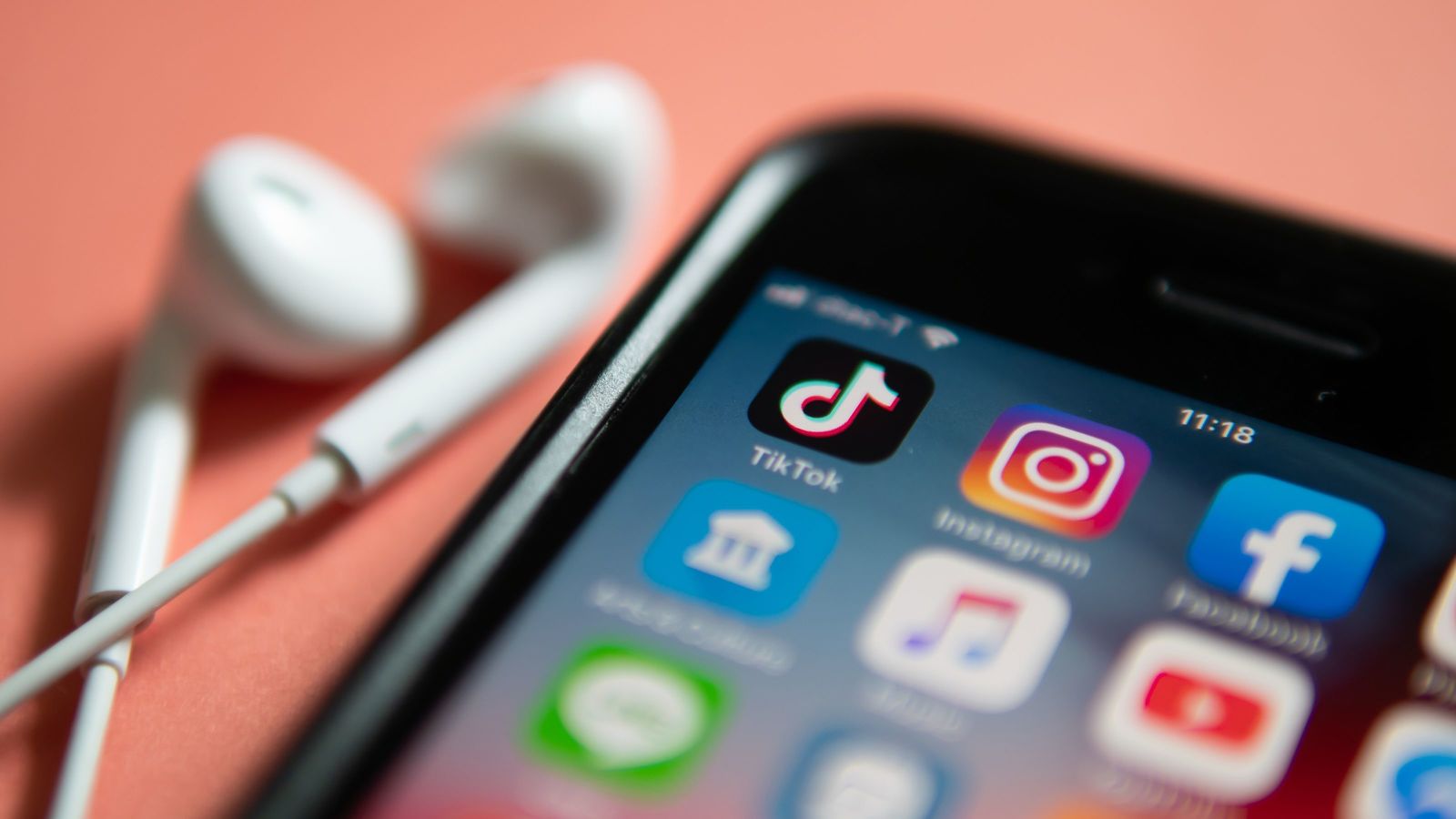 ｢最も無駄な時間｣なのに中毒的でやめられない…世界で｢TikTok禁止包囲網｣が広がる納得の理由 ｢危険チャレンジ｣が大流行しても野放しのまま