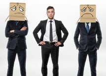 高給ブラック企業vs低賃金ホワイト企業