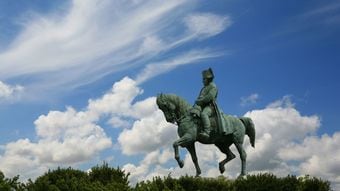 上司は100点部下を喜び、200点部下を恐れる