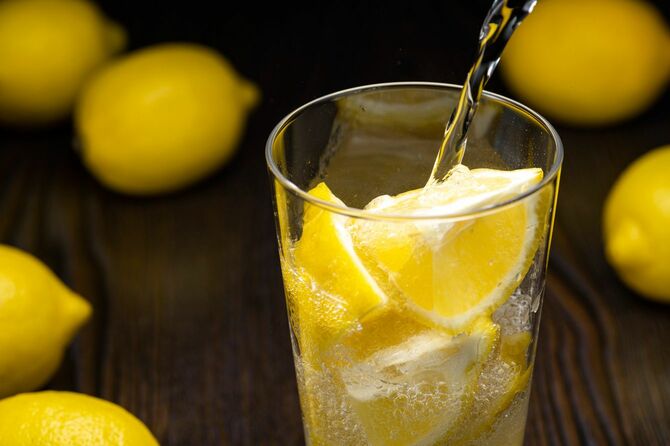 レモンの入った酒