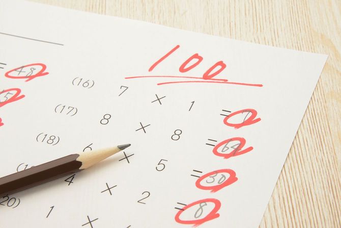 100点の算数のテスト用紙