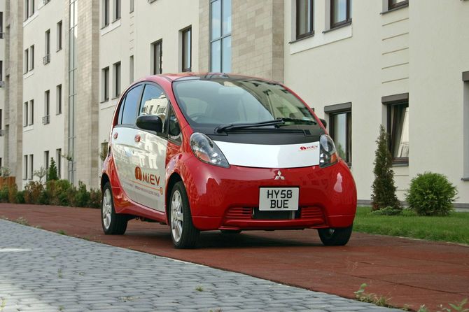 三菱「I-Miev」
