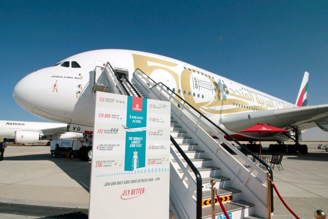 エミレーツ航空A380展示機全景