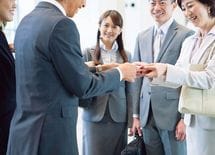 "人の顔と名前を忘れない"最も確実な方法