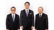 新聞は｢異例の会見｣と報じたが…トヨタの社長交代会見での最重要発言｢町いちばんのクルマ屋｣の真意