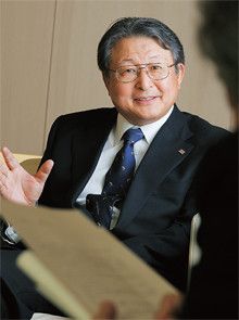 <strong>近藤史朗</strong>●こんどう・しろう<br>1949年、新潟県生まれ。新潟県立柏崎高等学校、新潟大学工学部卒業後、73年リコー入社。2000年執行役員、02年上席執行役員、03年常務取締役、04年MFP事業本部長、05年取締役専務執行役員を経て、07年より代表取締役社長執行役員。