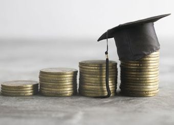 奨学金と教育ローン、借りるならどっち？