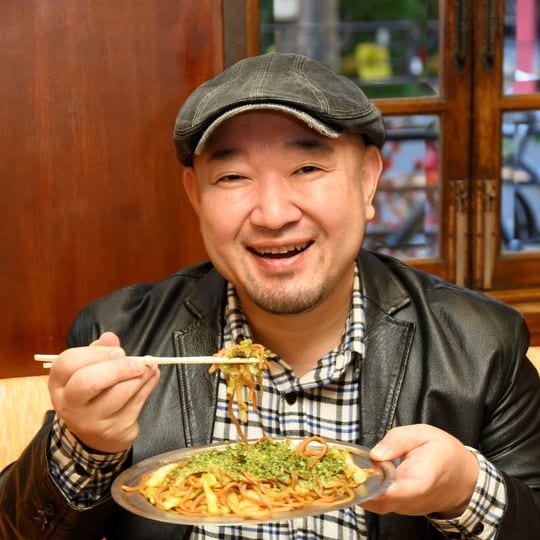 焼きそば評論家の塩崎省吾氏
