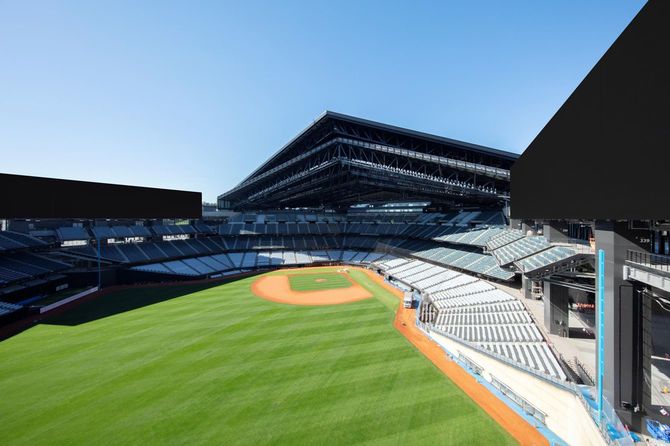 3月に開業した北海道日本ハムファイターズの本拠地「エスコンフィールド」