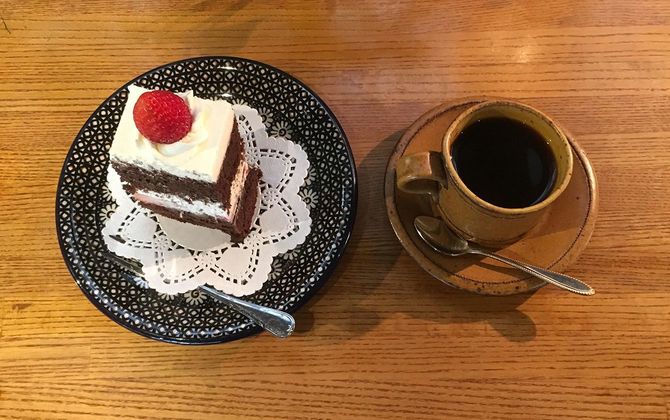 人気メニューの「カステラショートケーキ」