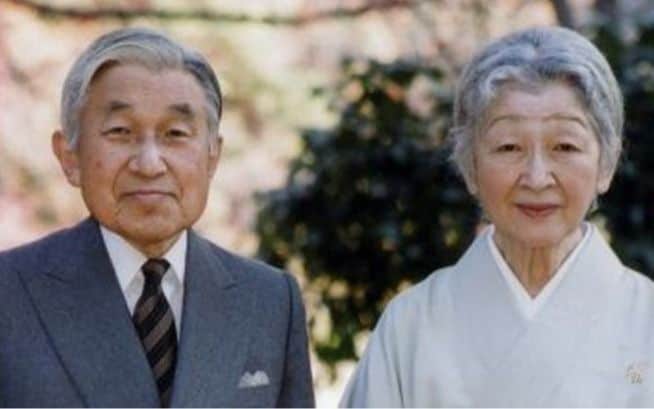 優しいおばあちゃんとは別の顔｣美智子さまの前で徳仁天皇は