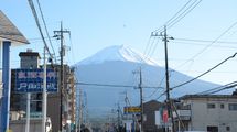 富士山を登るには｢往復1万円の負担｣を計画中…山梨県を二分する｢富士スバルライン廃止｣の是非