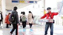 99年続く｢駅弁の立ち売り｣を引き受けた53歳の新人の来歴