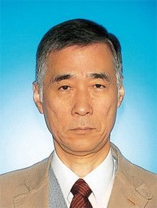 家族と結託して呼出状の受け取りを「拒否する」のが安全確実<br><strong>新潟大学大学院実務法学研究科教授 西野喜一</strong>●1949年生まれ。東京大学法学部卒業。新潟地方裁判所判事などを経て、現職。『法律文献学入門』など著書多数。