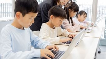 ｢役に立たない科目｣と思う大人が多数…だが唯一｢宿題する意味｣があり､勉強量が多い子ほど出世する｢科目｣