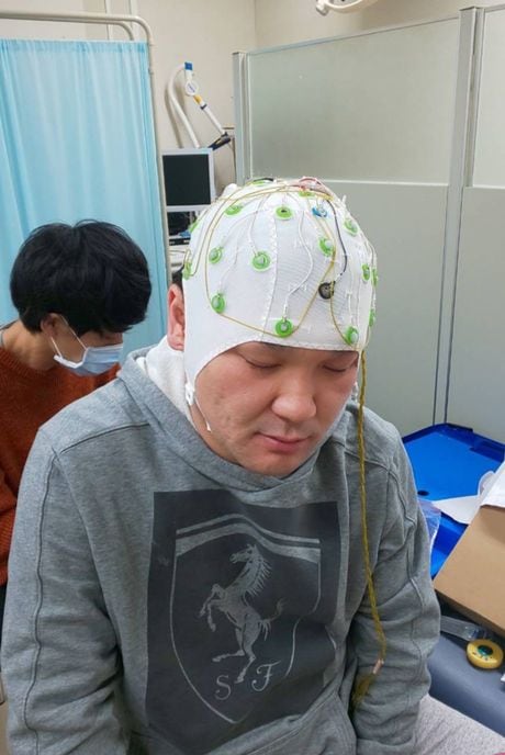 検査を受ける山本一真さん