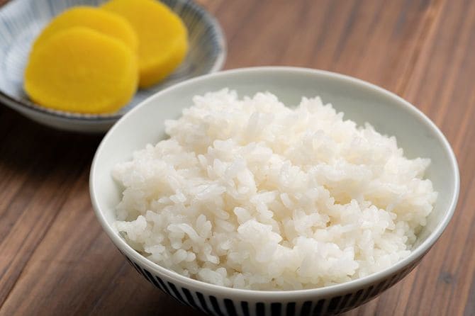 「粗食は体にいい」は誤り(※写真はイメージです)