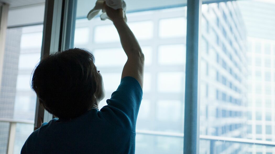 60歳を過ぎても子育てが終わらない…｢独身の息子が仕事を辞めひきこもりに｣還暦超えた母が清掃員になった日 定年後も働き続ける｢過労シニア｣の現実