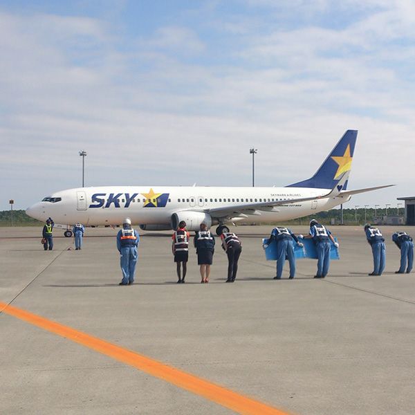 乗客は8割減 日本最小の航空会社 がそれでも1日4回の機体磨きを続けるワケ 日航機墜落事故 35年前の教訓 President Online プレジデントオンライン