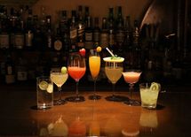 初めてのバーで理想の一杯をオーダーする