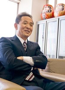 <strong>朝日ソーラー会長 林 武志</strong><br>1950年3月、福岡市生まれ。工業高校を中退、さまざまな職業を経験したのち83年に朝日ソーラーを創業。ベンチャーの雄として華々しい脚光を浴びるが、97年に販売手法が問題とされ倒産の危機を迎える。2008年3月より現職。